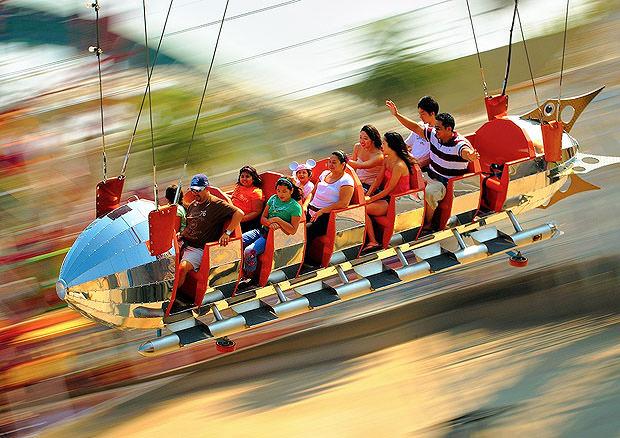 Golden Zephyr ride at Disneyland