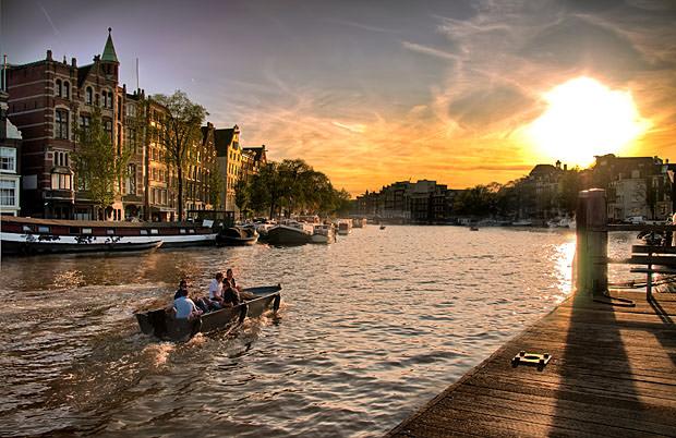 Amsterdam canal scene